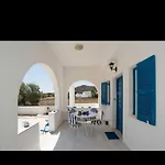 Lovely House Infront Of The In Molos Appartement *