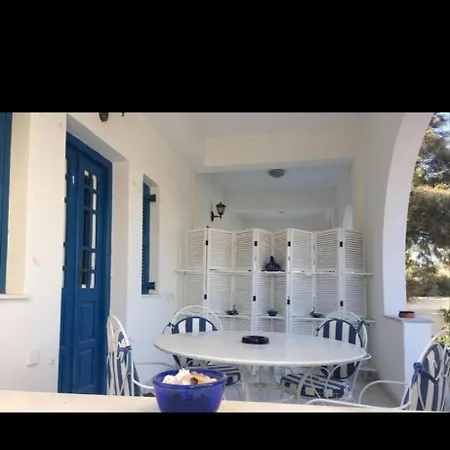 Apartamento Lovely House Infront Of The In Molos