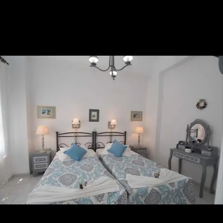 Lovely House Infront Of The In Molos Apartamento Molos (Paros)