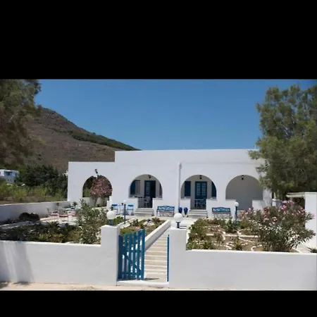 Lovely House Infront Of The In Molos