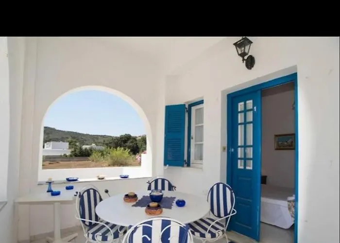 Lovely House Infront Of The In Molos Molos (Paros)