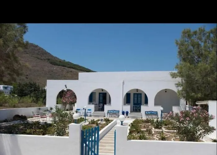 Lovely House Infront Of The In Molos